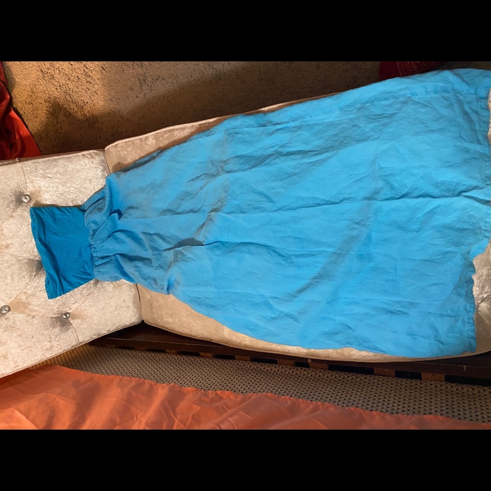 Clothes - Picture 3 of 3